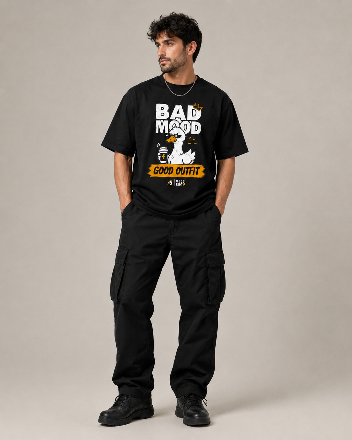 MOOD RIOT tee styled with monochrome cargo look